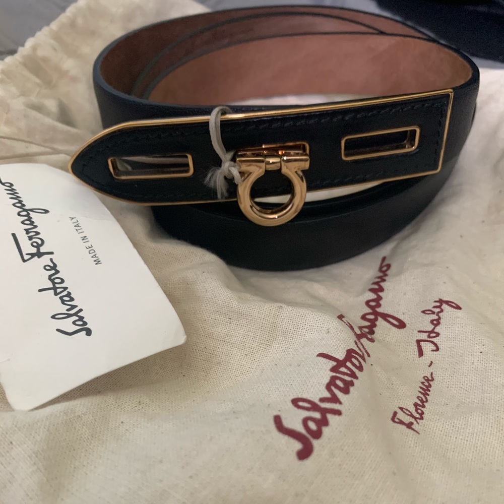 Salvatore Ferragamo women’s skinny belt BNWT